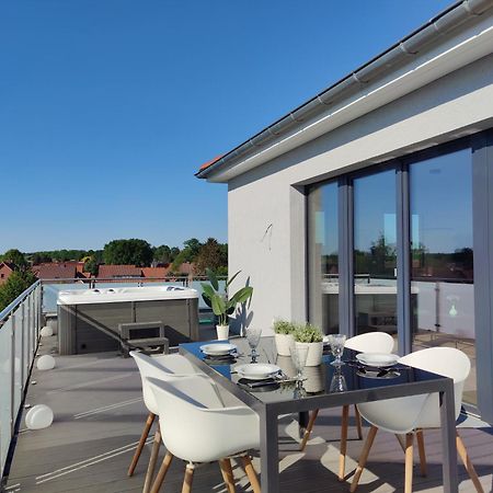 Penthouse Mit Whirlpool Im Herzen Von Niedersachsen ブルクヴェーデル エクステリア 写真