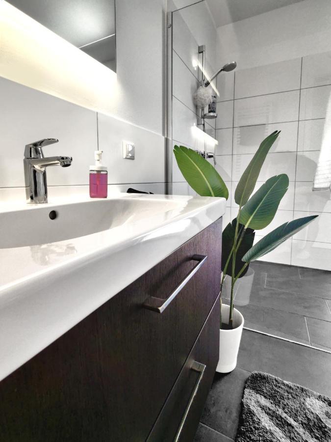 Penthouse Mit Whirlpool Im Herzen Von Niedersachsen ブルクヴェーデル エクステリア 写真