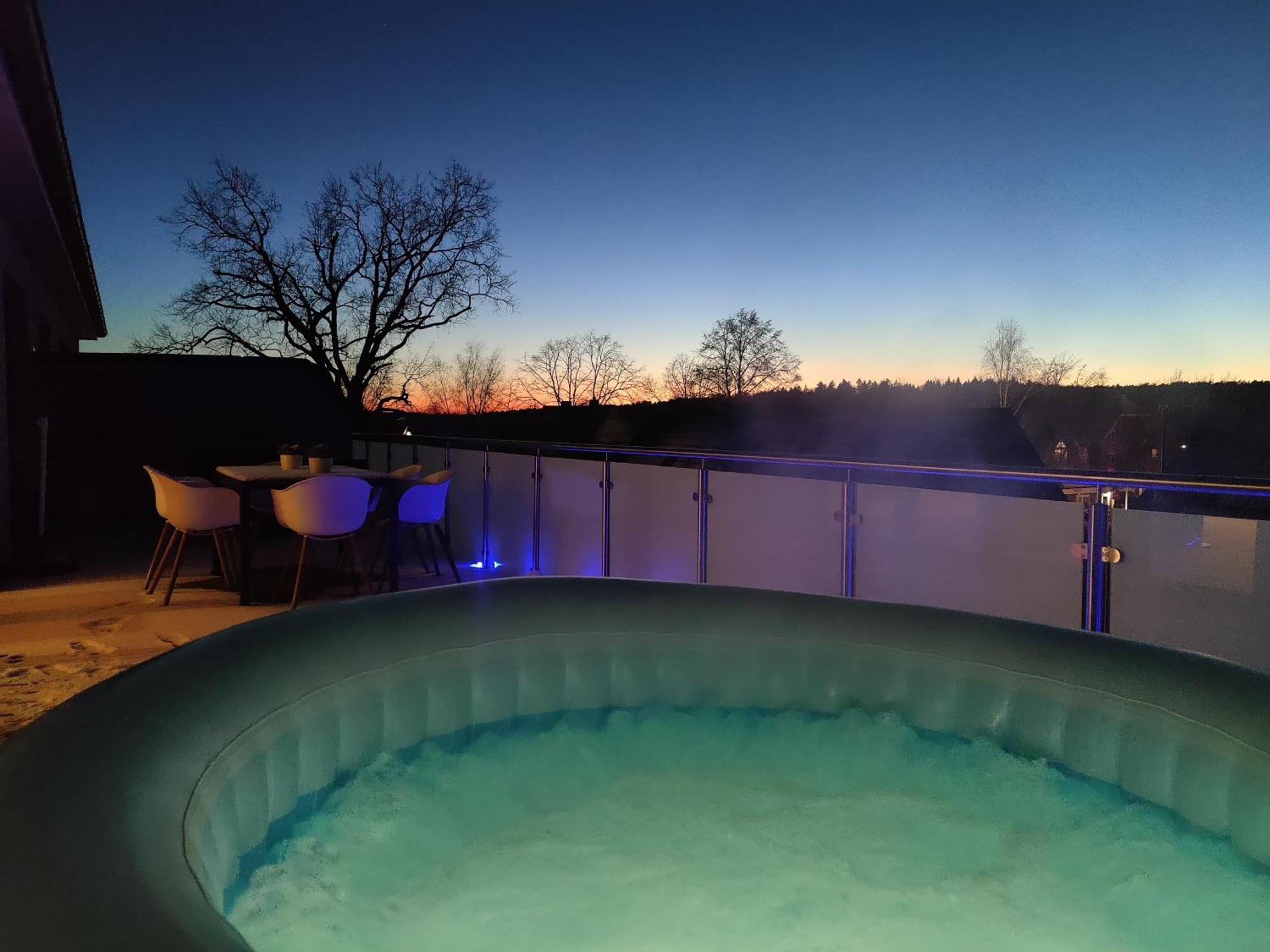 Penthouse Mit Whirlpool Im Herzen Von Niedersachsen ブルクヴェーデル エクステリア 写真
